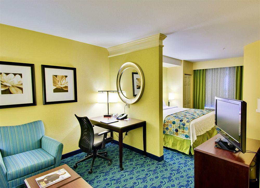 Springhill Suites By Marriott Corona Riverside Habitación foto